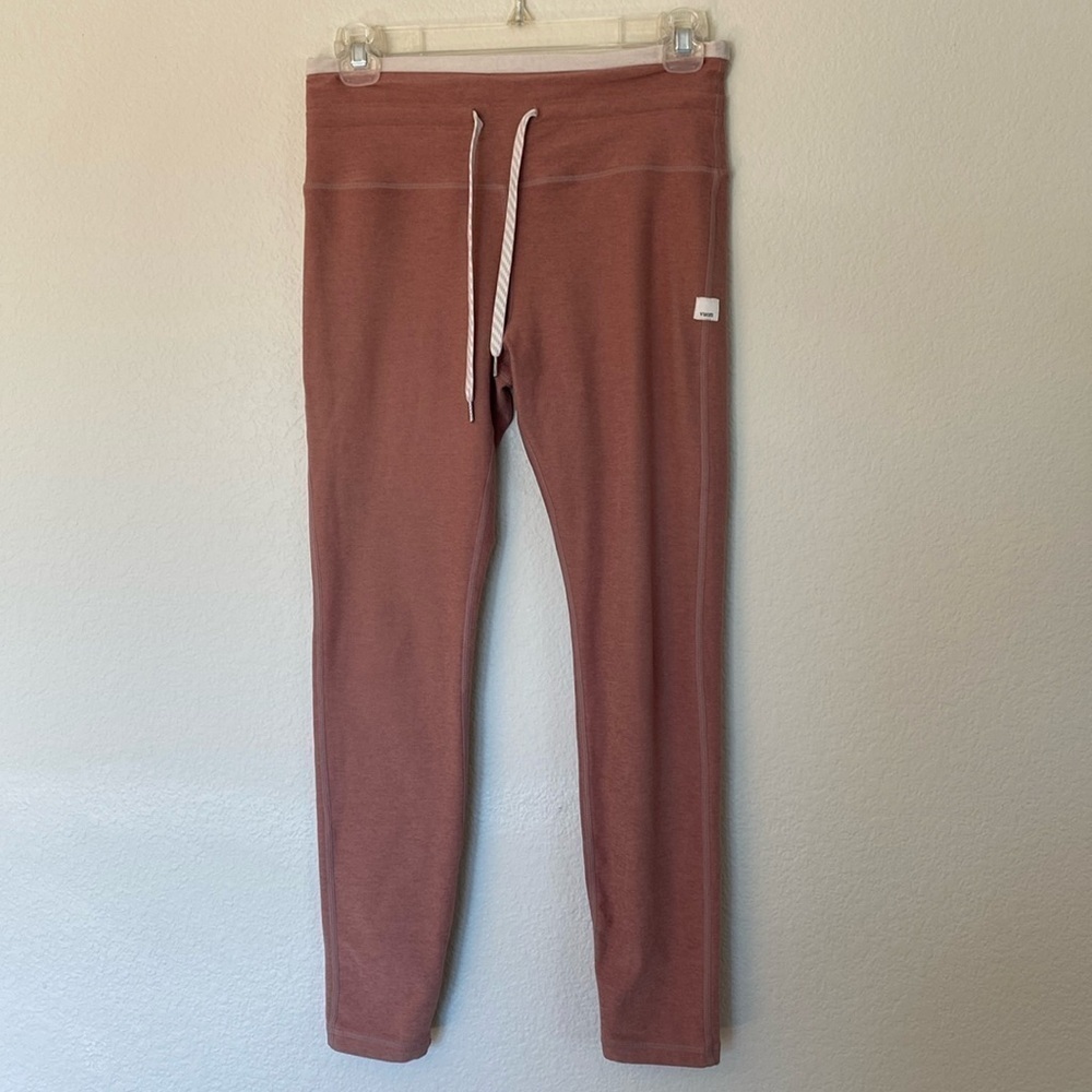 Vuori vibe elevation leggings blush colored women’s Sz ?